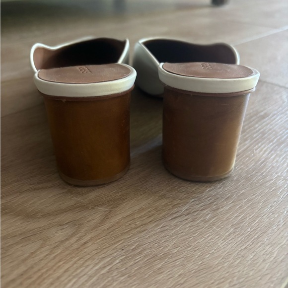 Bernardo shoes. Size 7.5 - Picture 3 of 3